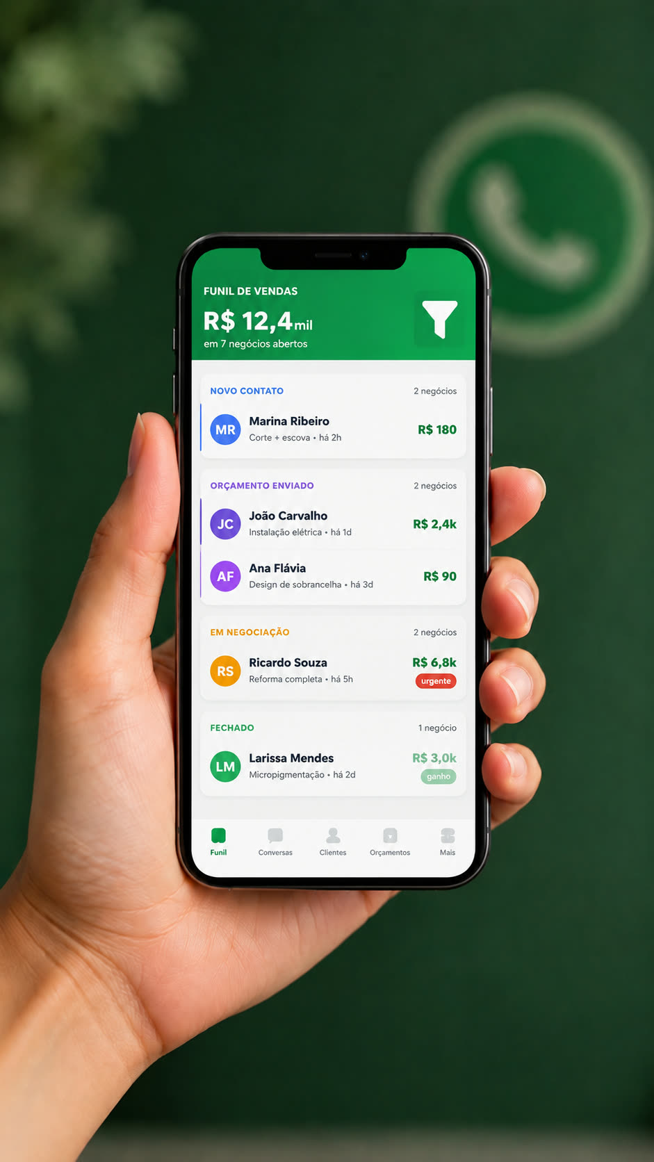 App Falcon Vendas em uso no celular